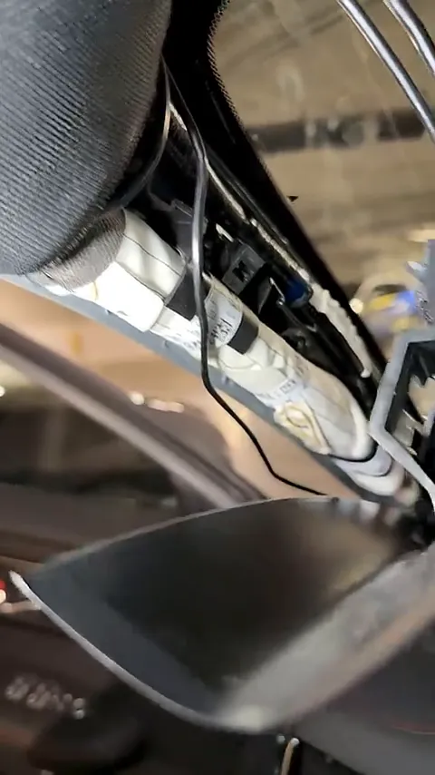 Dash cam wiring running over the airbag in Acura ADX