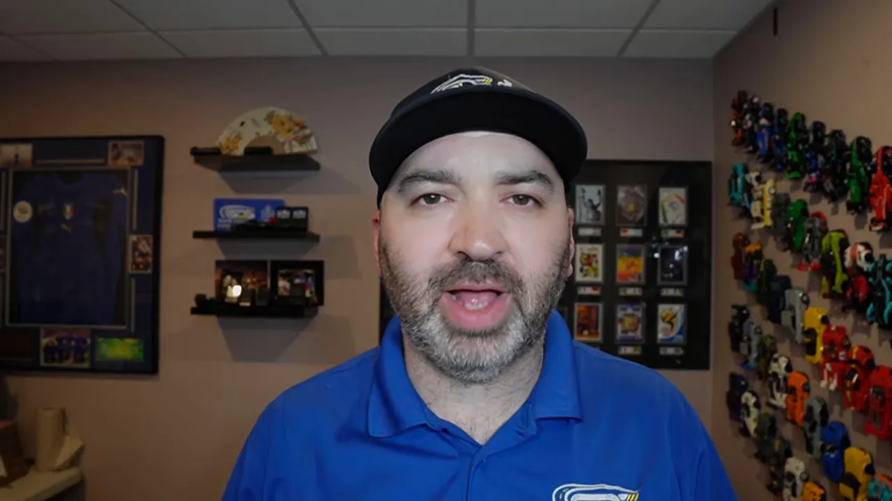 Speaker explaining dash cam backup strategy—repeat the license plate out loud