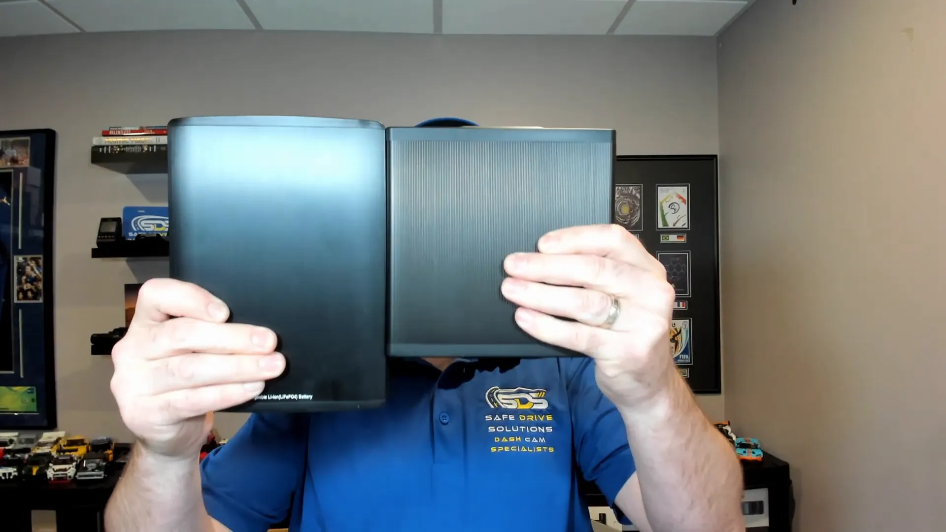 Size comparison between Power Pack Max 8 and IV Volt Extra