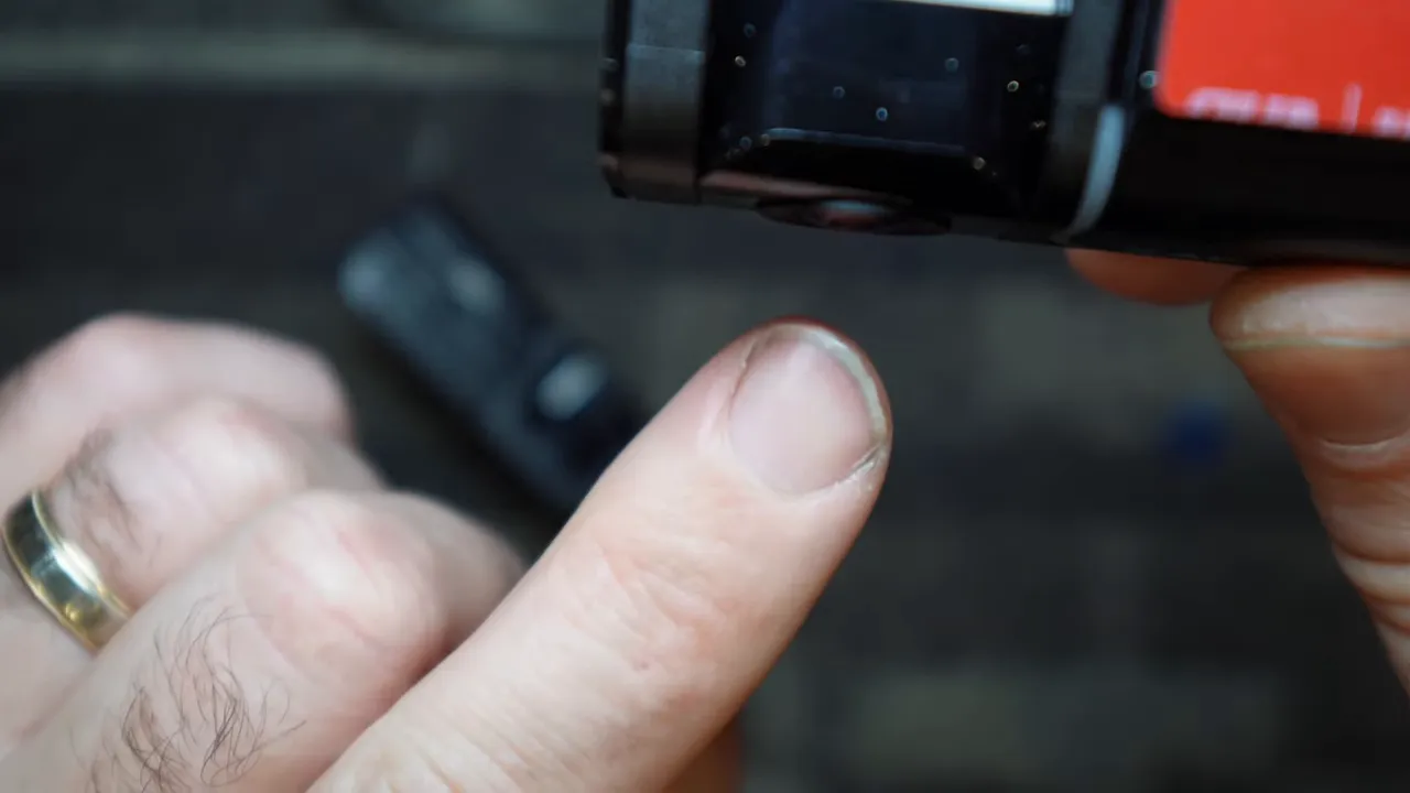 Rear cameras side-by-side showing U3000 flat rear and U3000 Pro concave rear lens