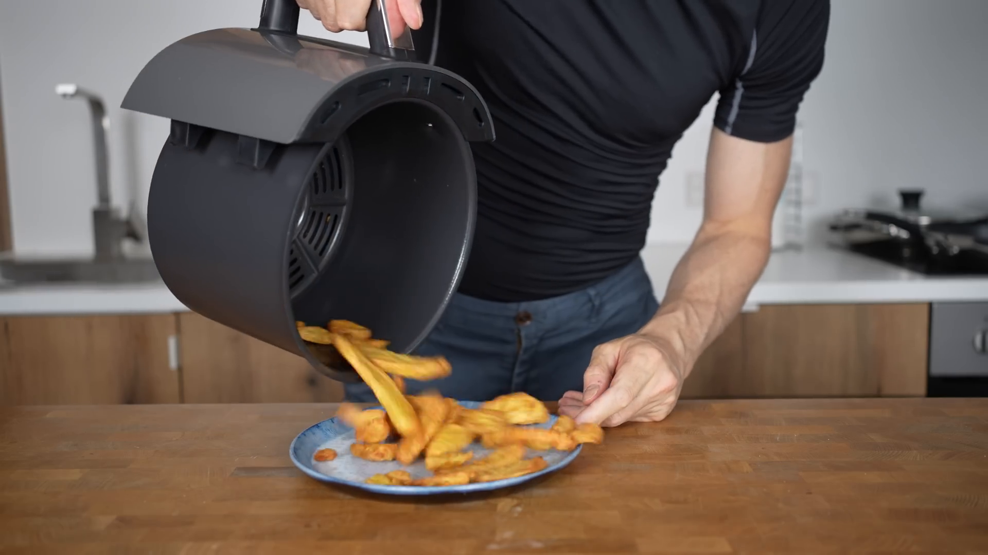 Crispy air fryer potatoes