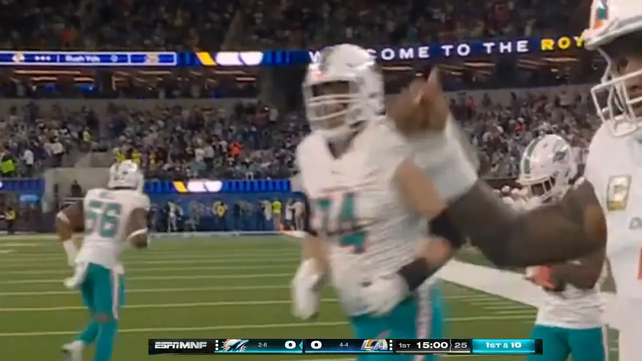 Dolphins vs Rams: A Thrilling NFL Showdown 2 Tua Tagovailoa at the start of the game