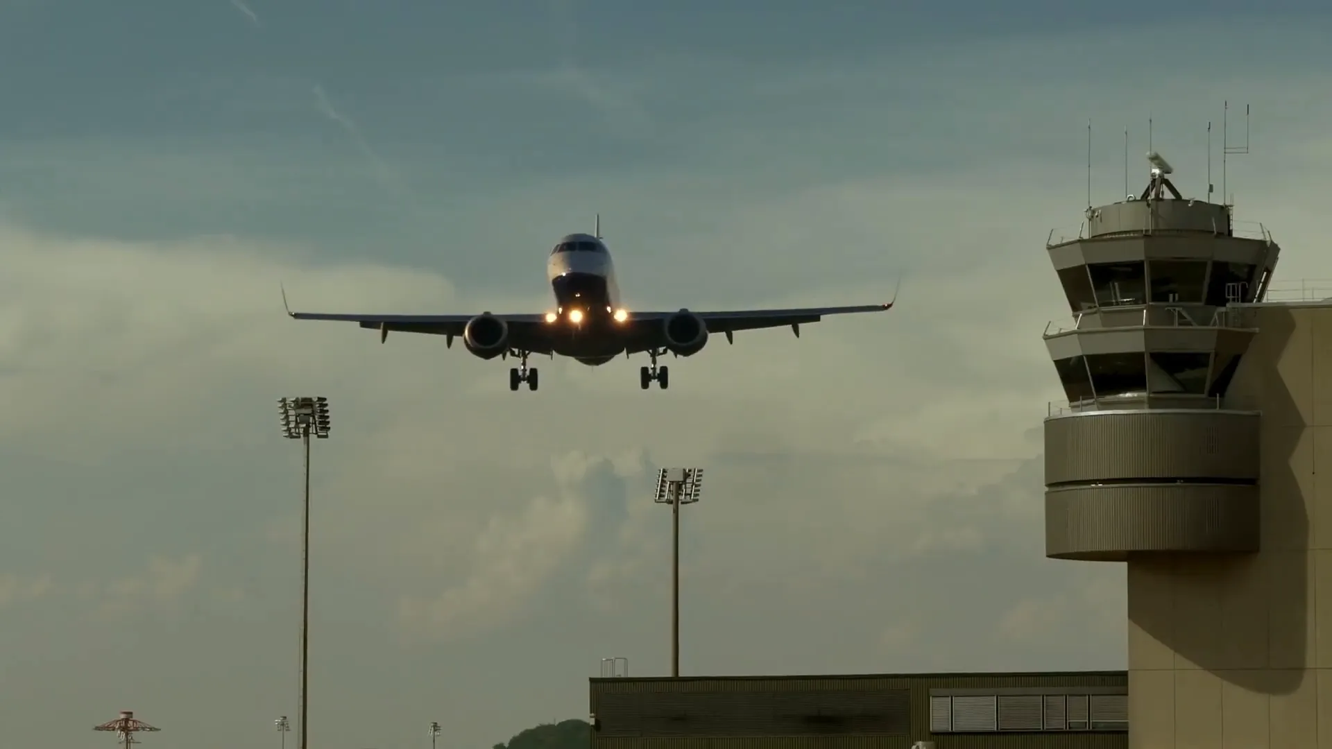 The Mysterious Collapse of PIA 6 PIA's lost international routes