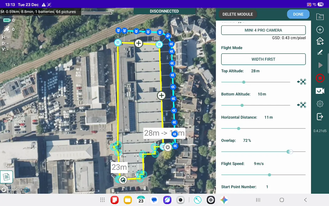 Top-down map with façade flight path and settings panel showing top altitude 28m, bottom 10m, horizontal distance 11m and overlap 72%
