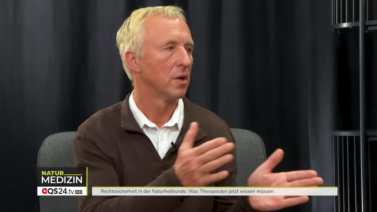 Dr. Ralf Heinrich erklärt im QS24-Interview den Vorrang des Behandlungsvertrags vor der Therapie