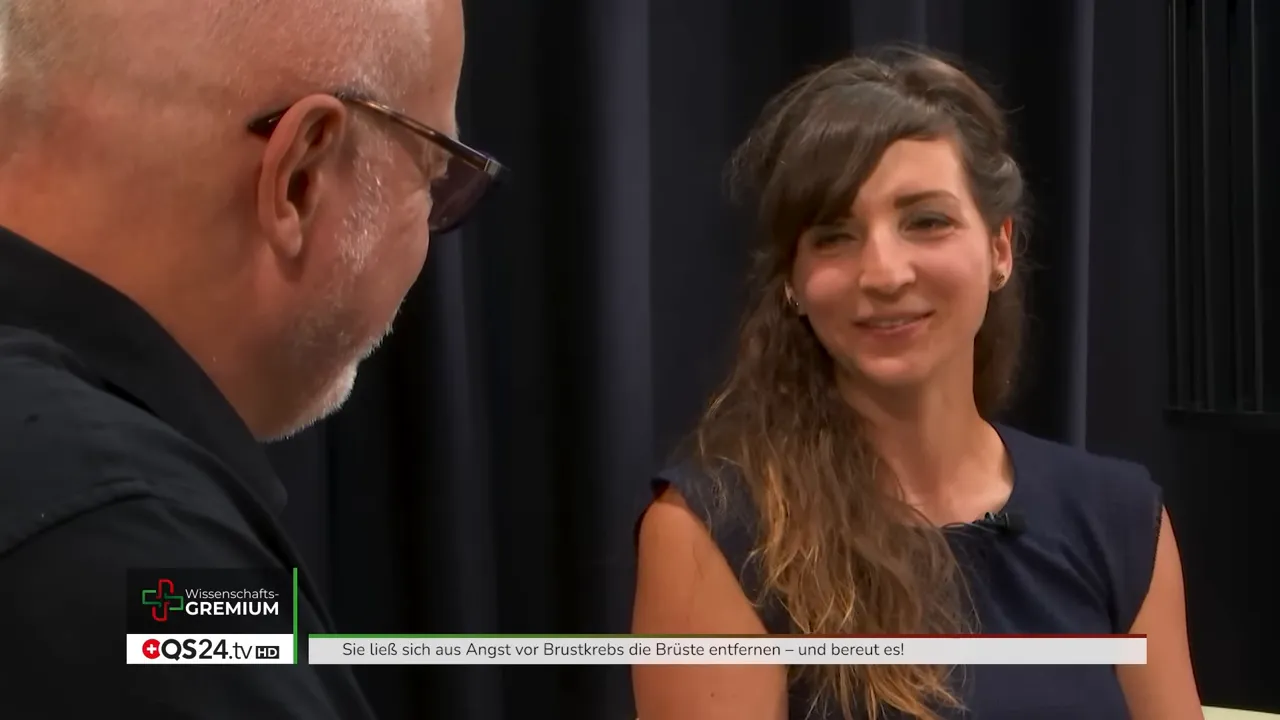 Sarah Neuendorf lächelnd und zugewandt im Interview