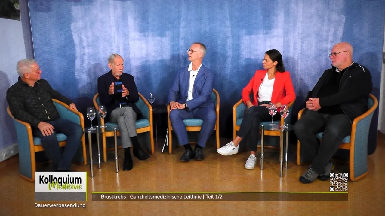 Podiumsdiskussion mit fünf Expertinnen und Experten im Studio, Gespräch zur Ganzheitsmedizin