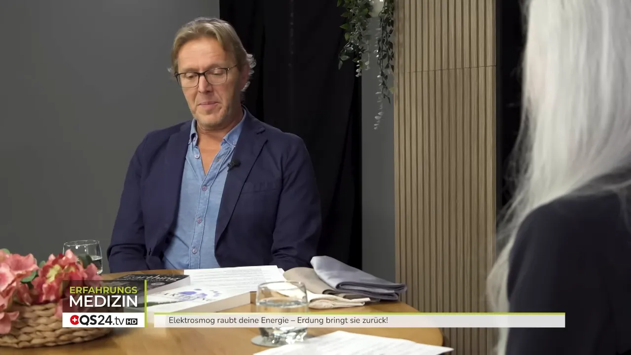 Buch 'Earthing' auf dem Tisch