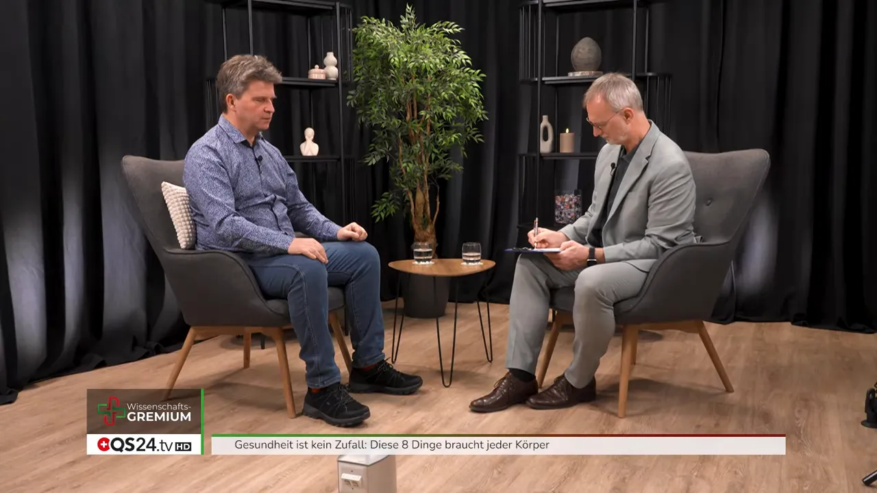 Zwei Experten im Interviewstudio über gesundheitliche Grundlagen wie Fette für Zellmembranen