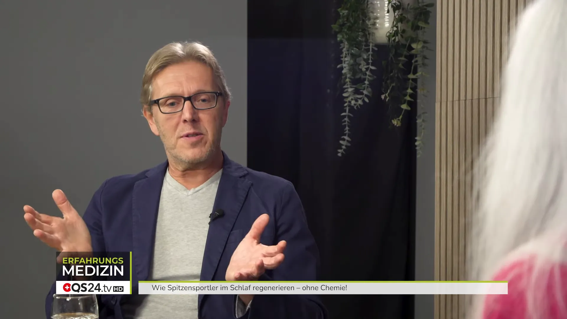 Tipps zur Schlafhygiene: dunkel, frisch, kombiniert mit Erdung