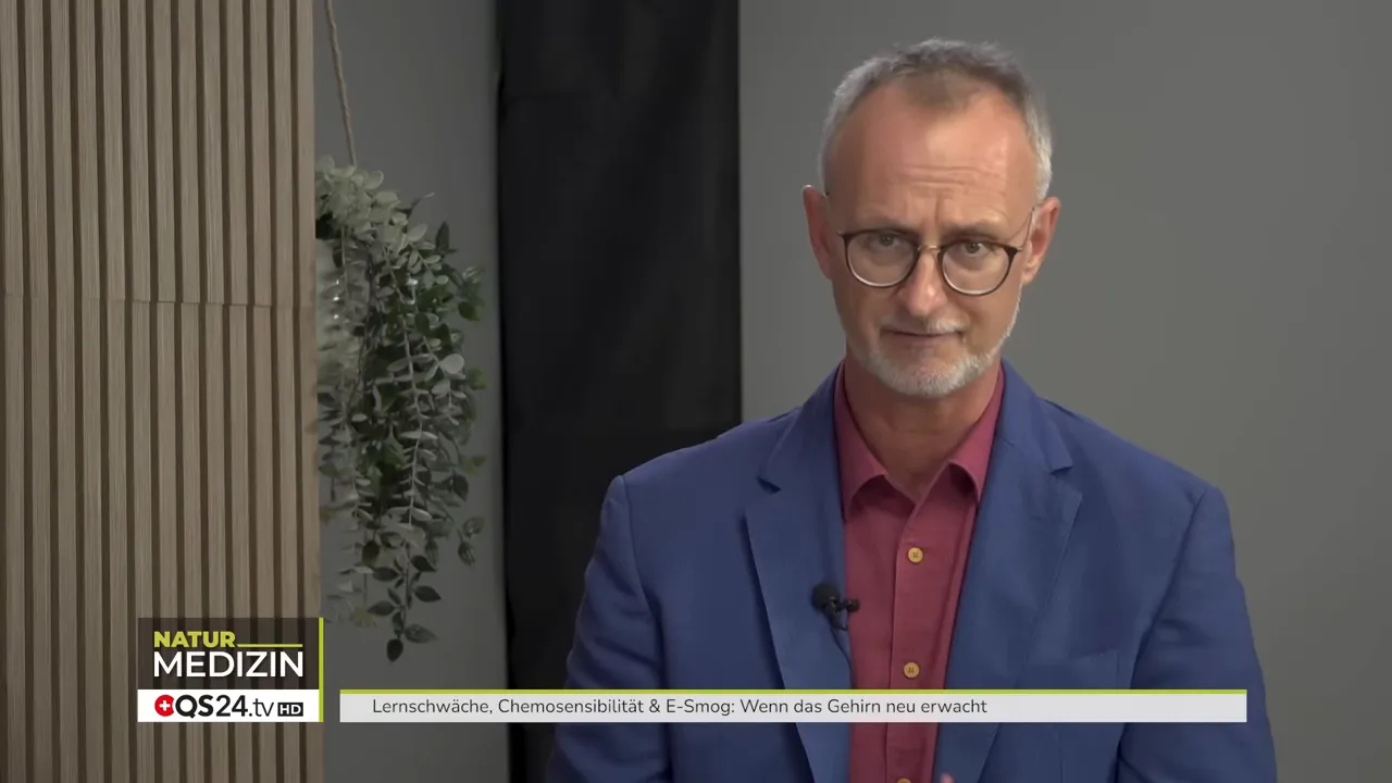 Dr. Helmut Rezek in der Praxis