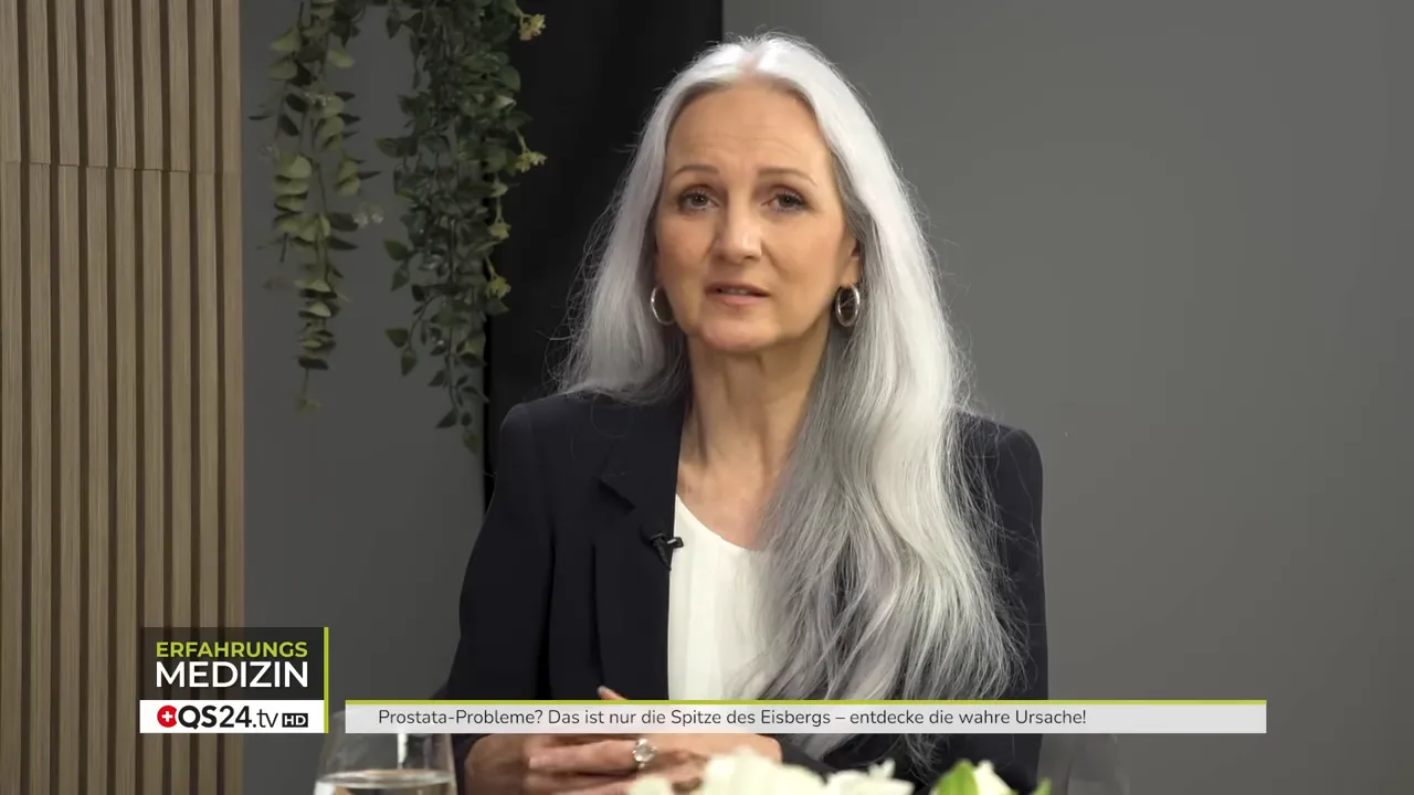 Moderatorin Alexandra Wurlitzer begrüsst die Zuschauer