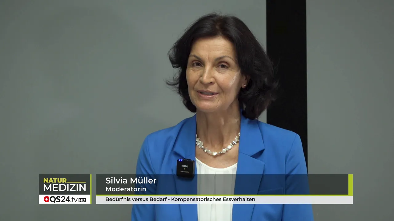 Moderatorin eröffnet das Thema Bedarf vs. Bedürfnis