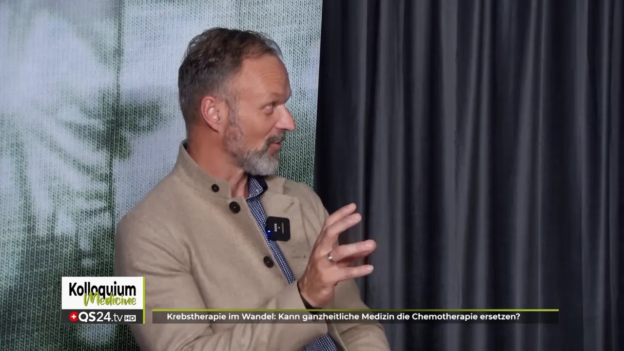 Dr. Markus Stark erläutert Ernährung und mitochondriale Ansätze