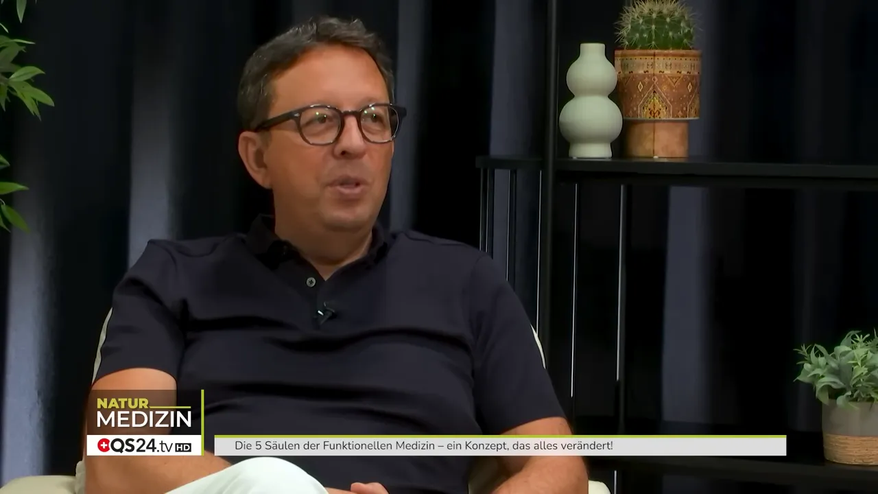 Kontaktinfo und Akademieankündigung