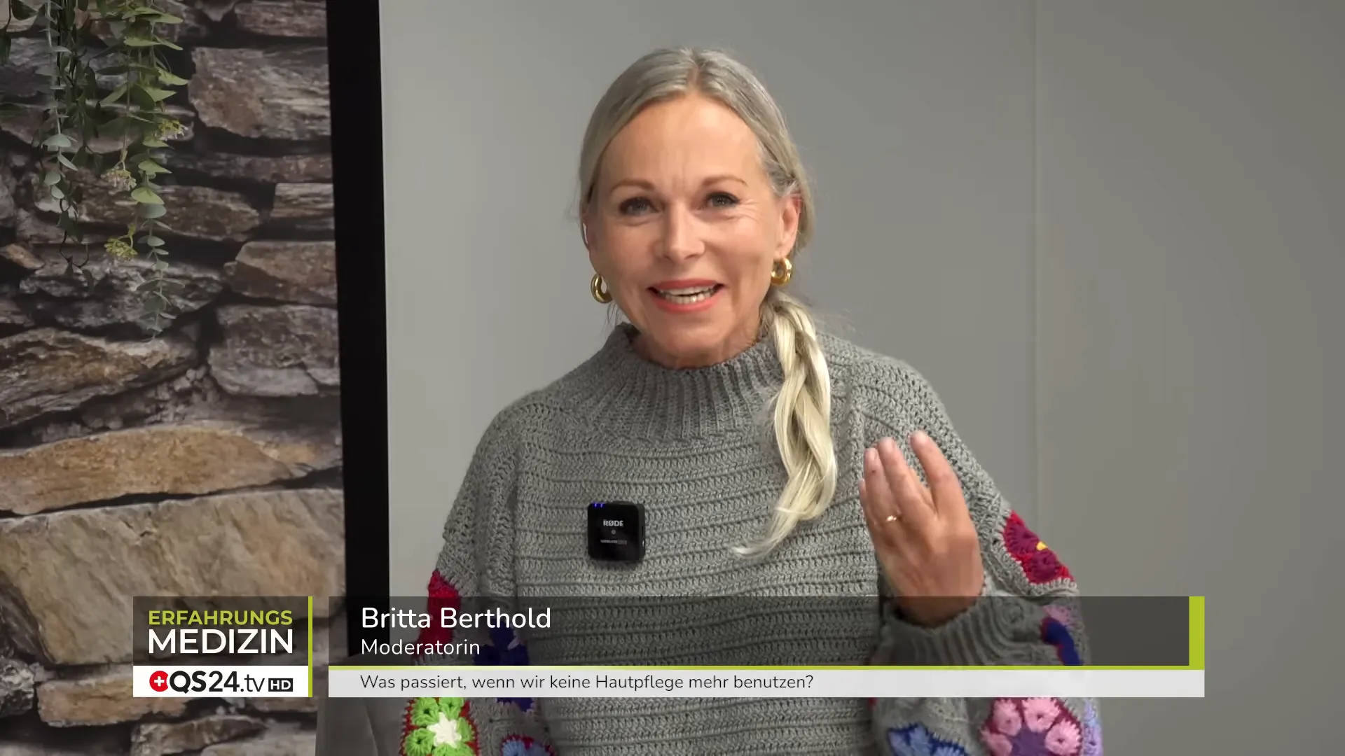 Moderatorin stellt die Frage: Haben wir ein Hautzellgedächtnis?