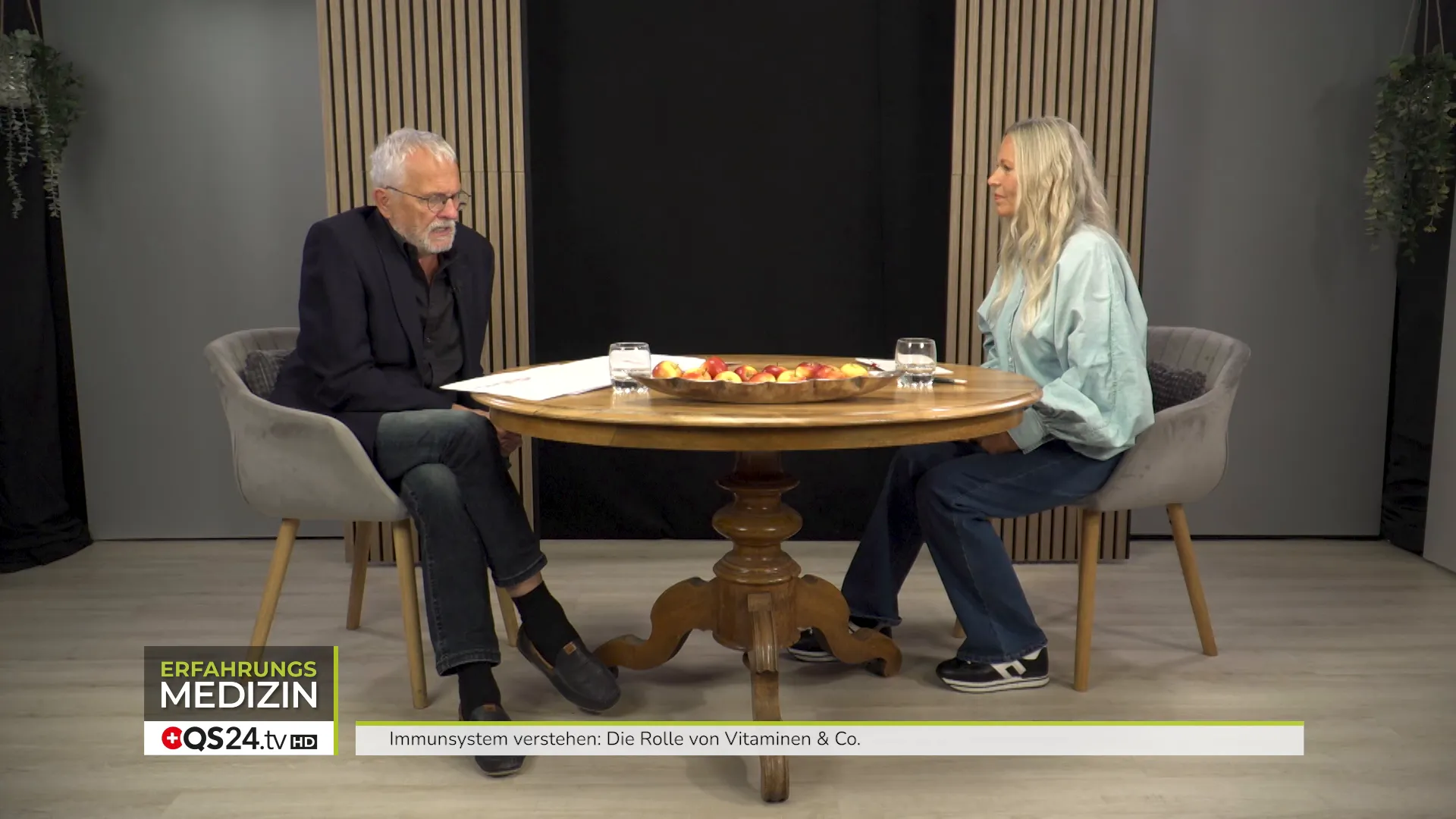 Die wahren Ursachen von Immunschwäche. Ein Interview mit Matthias Birnstiel, Biochemiker und Vitalstoffexperte 2 Nahaufnahme: frisches Gemüse als Quelle von Vitalstoffen