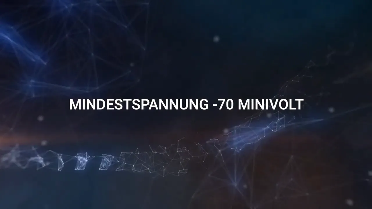 Blaues Netzwerk-Hintergrundbild mit weißem Text 'MINDES TSPANNUNG -70 MINIVOLT' (Hinweis: gemeint -70 Millivolt)
