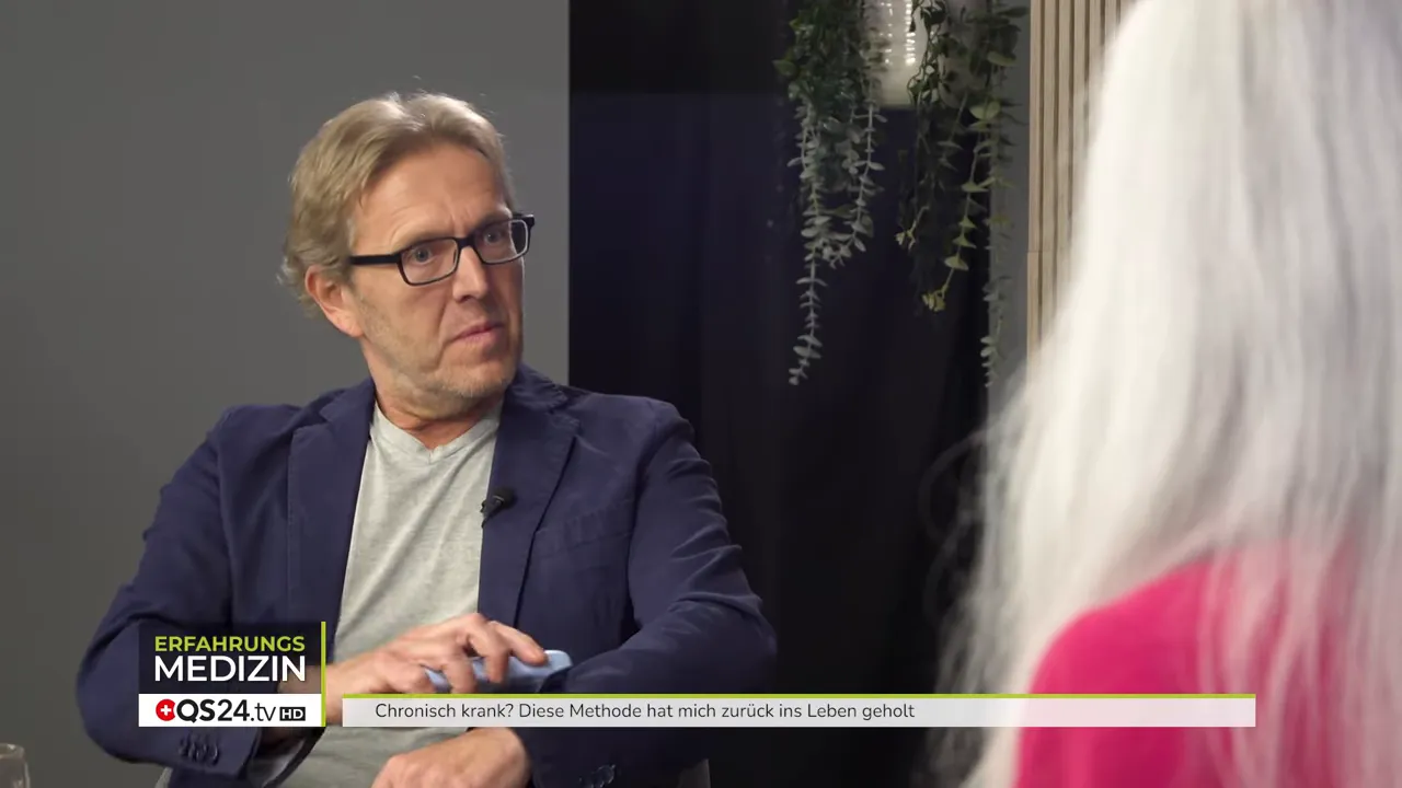 Beispiel: Behandlung nach Entfernung einer Metallplatte und sichtbare Veränderung