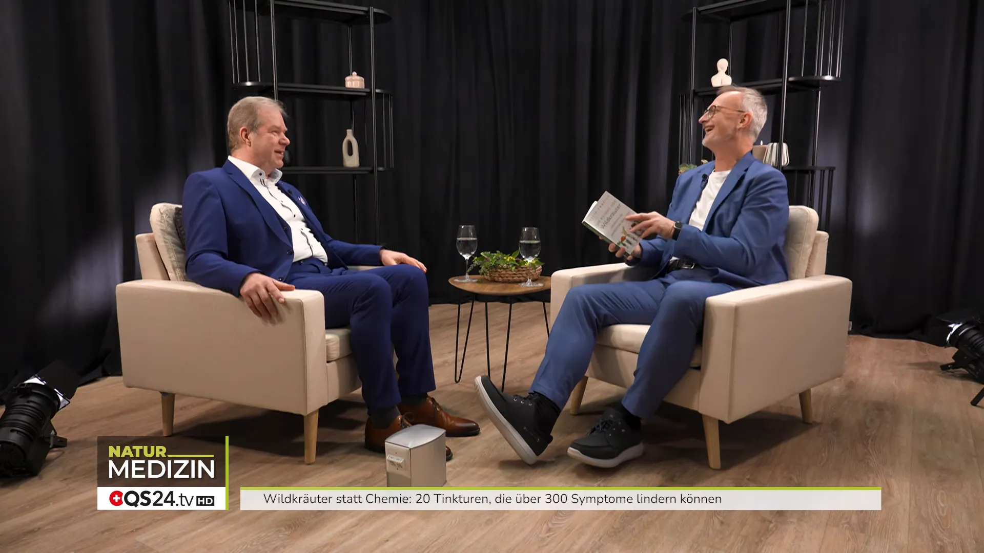 Buch als Essenz der Wildkräuterhaus-Apotheke