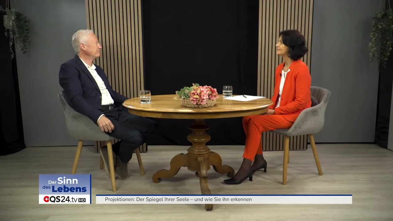 Projektionen verstehen: Kennen Sie den Spiegel Ihrer Seele? Interview mit Prof. Dr. Martin Mittwede, Psychotherapeut und Vedanta-Experte 4 Ratschläge: Freundschaften pflegen und eigene Räume bewahren