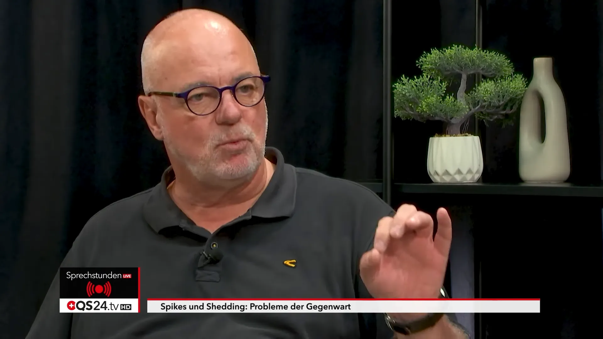 Prof. Hockertz erläutert die orale Verdauung von Proteinen