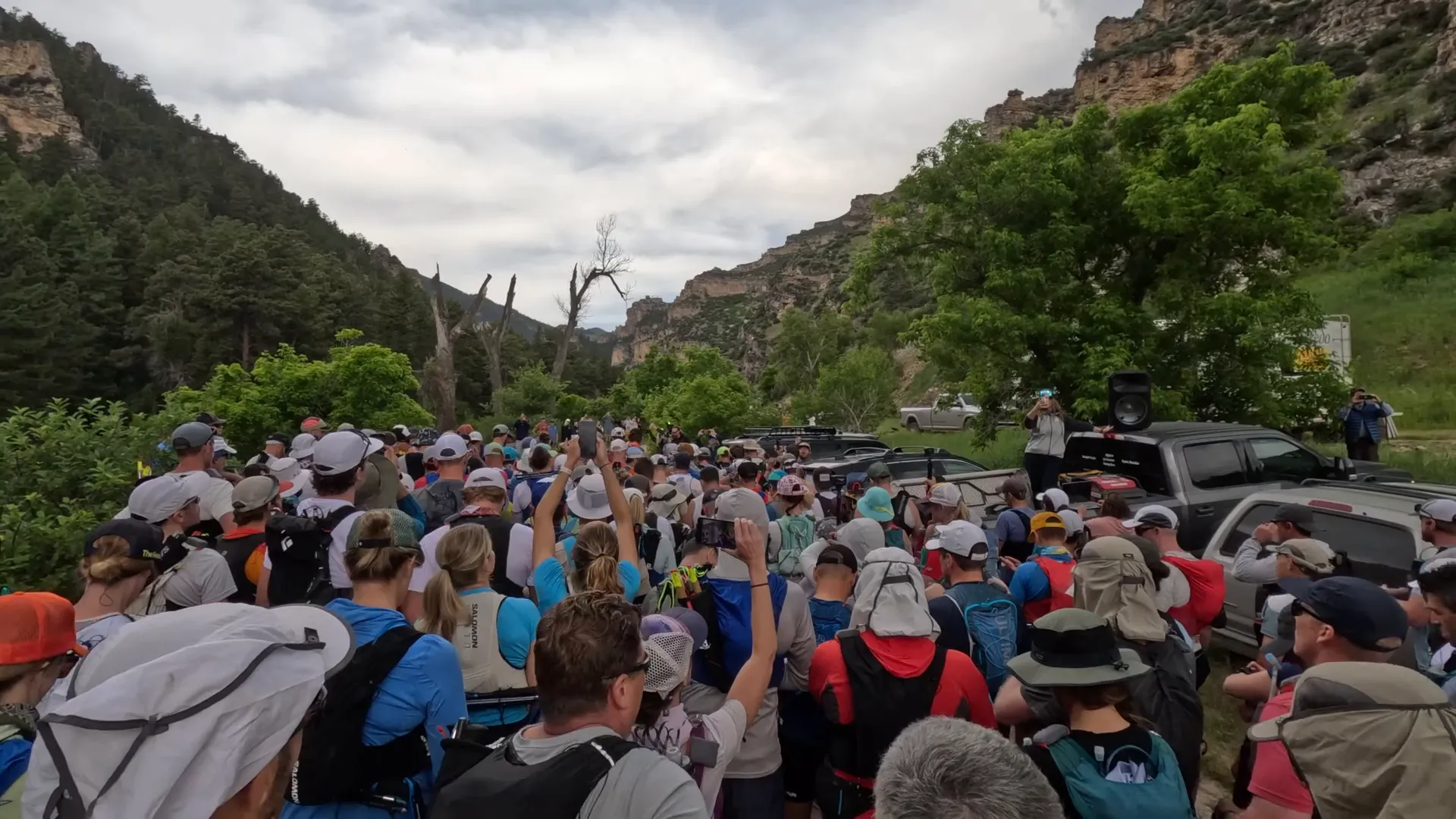 Starting line countdown for the BIGHORN 100