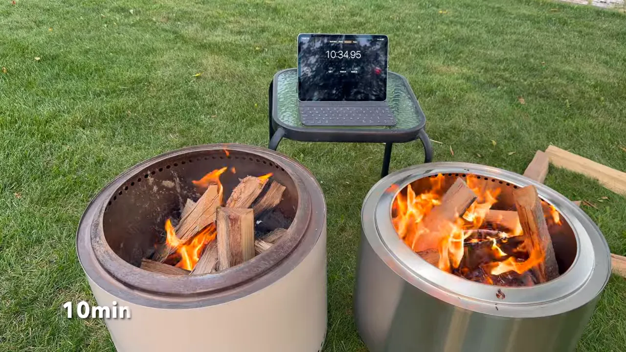 Bonfire on the left and Summit on the right burning beside a timer, with a 10-minute label