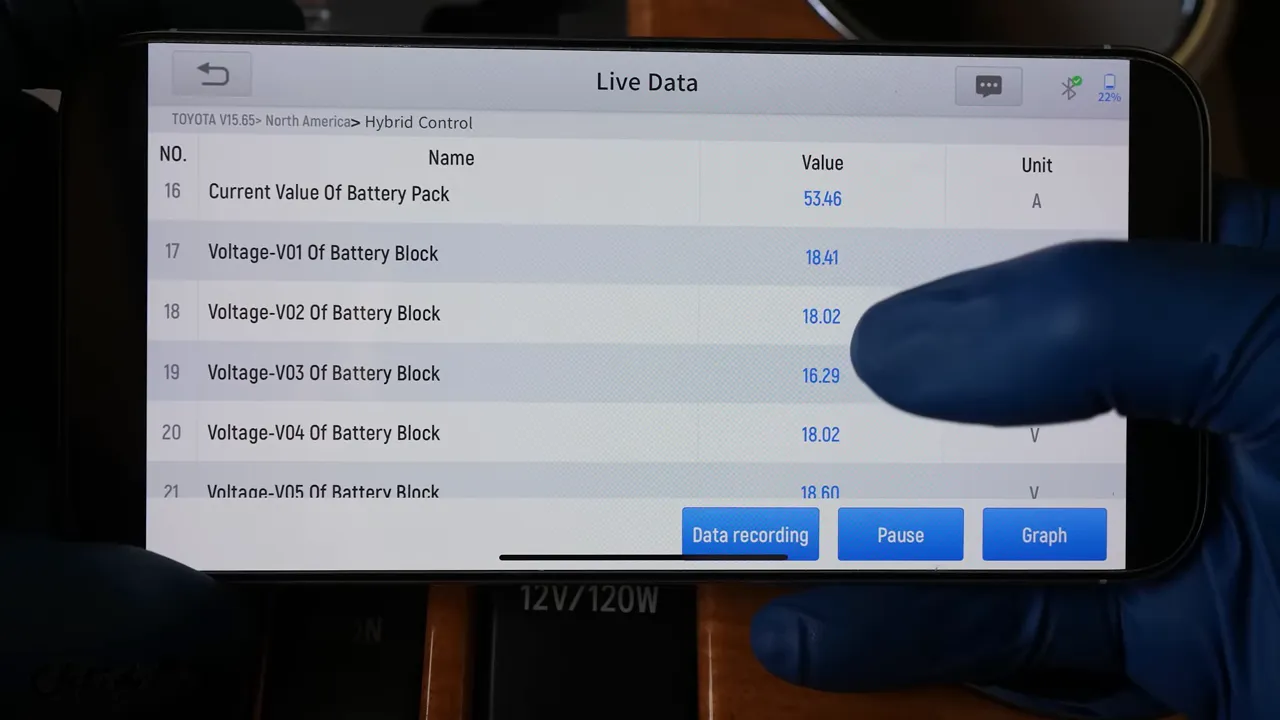 Phone displaying hybrid battery block voltage readings in diagnostic freeze-frame data
