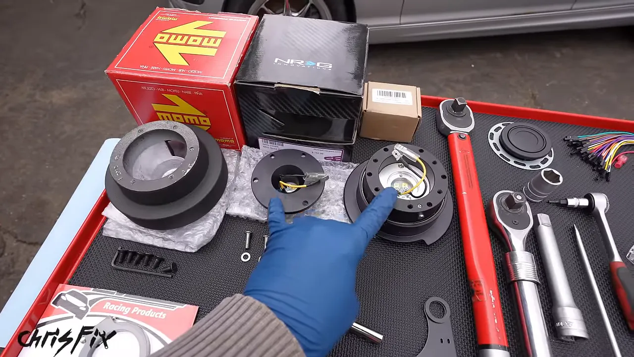 Hub adapter and quick release components arranged on a tool cart