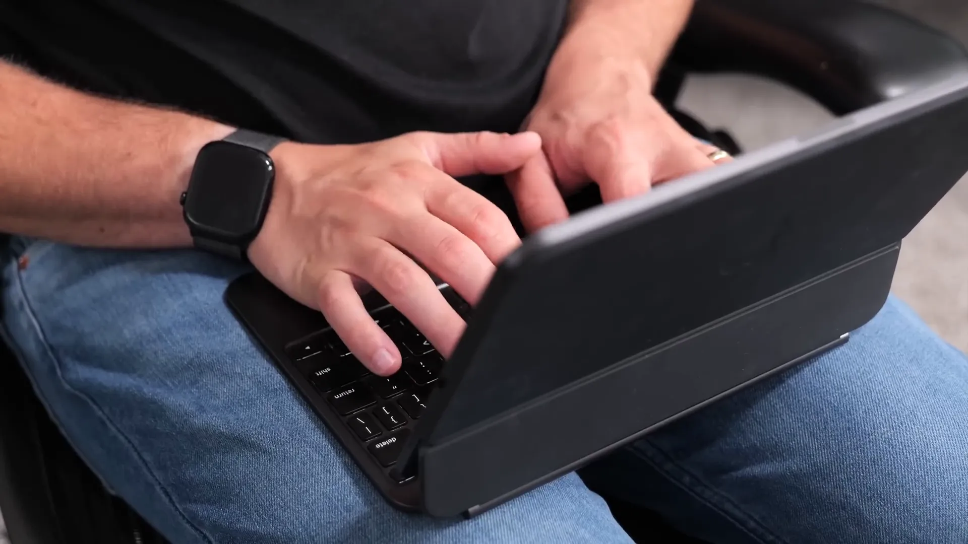 Cantilever design of Magic Keyboard with adjustable viewing angle