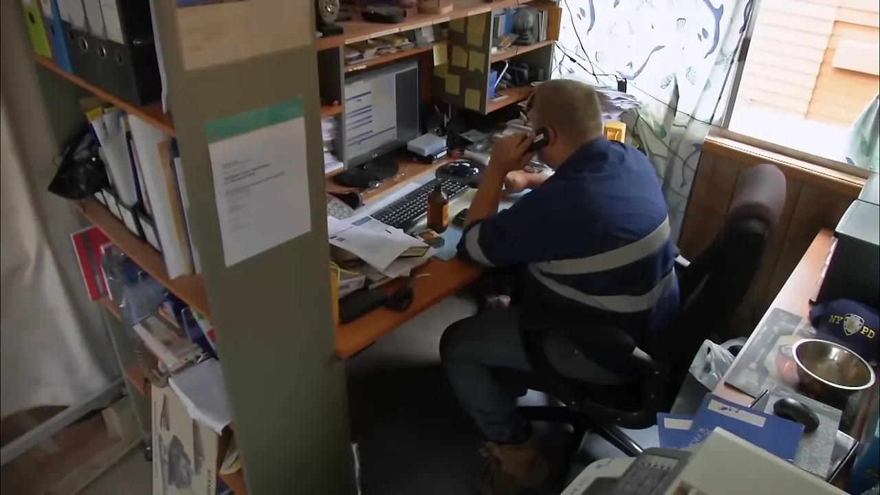 Phone call to the trailer hire company
