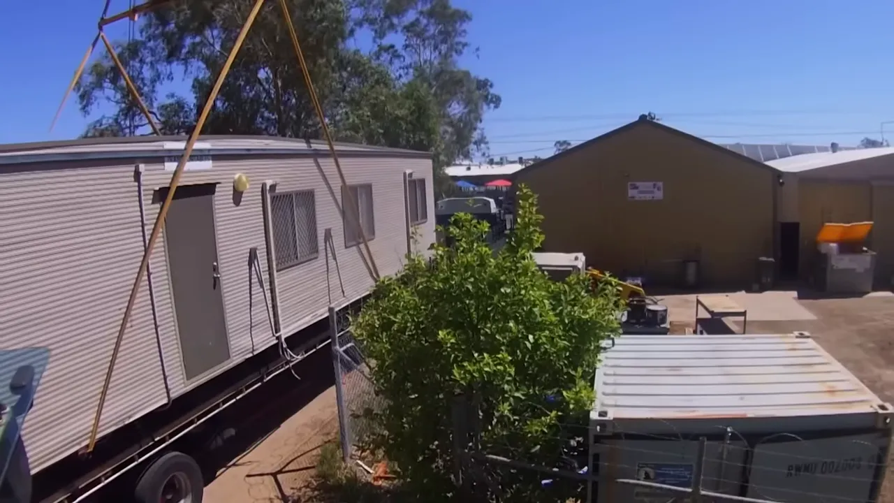 The 14‑metre hut ready for transport