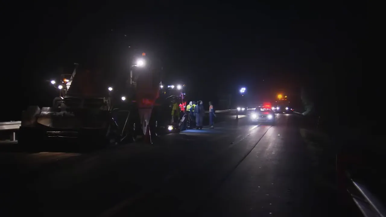 Roadworks blocking the convoy at night
