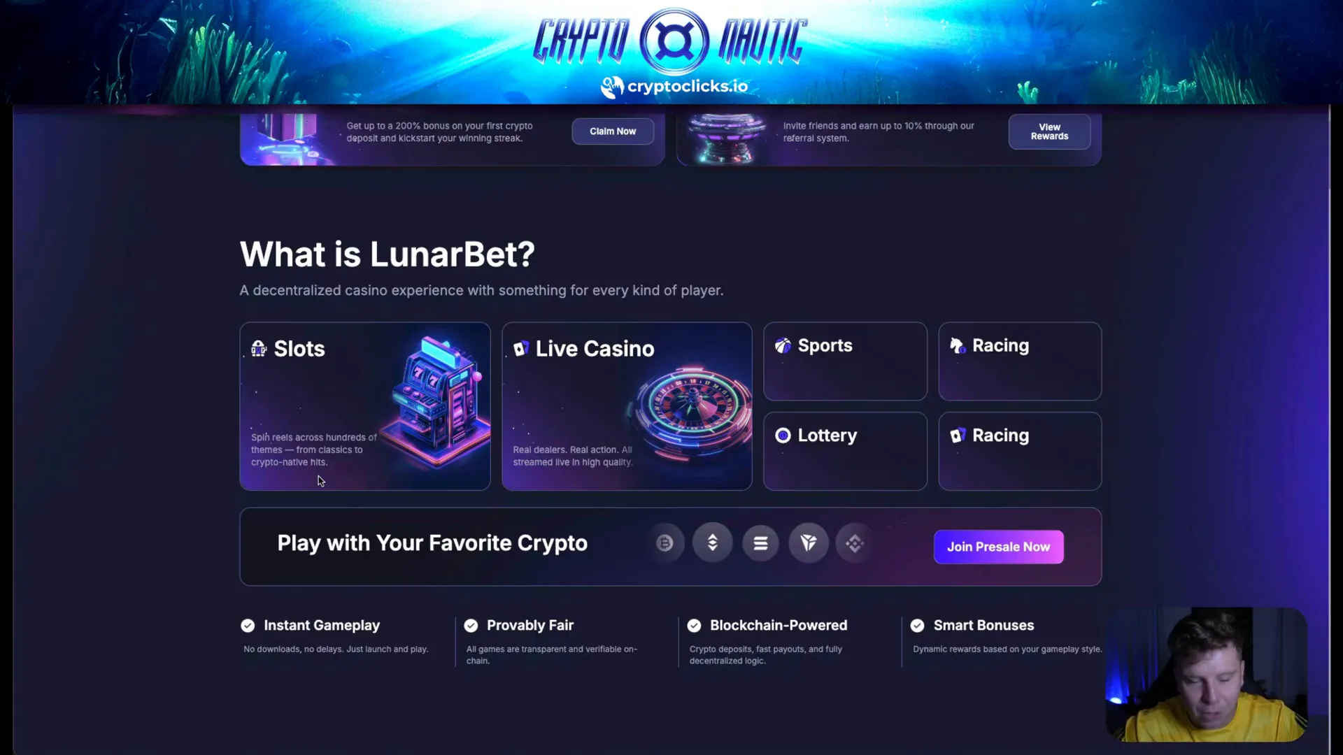 LunarBet platform showing slots and live casino options