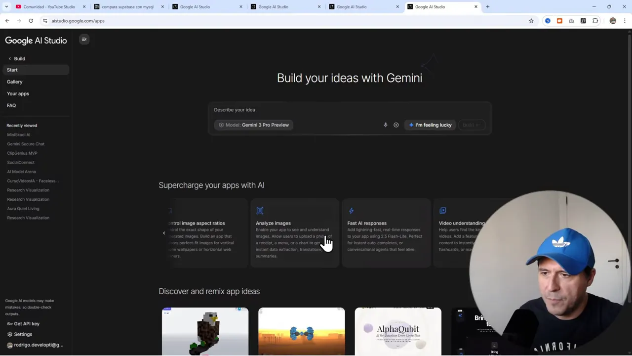 5 Preguntas que me hacen TODO el tiempo sobre crear apps web con IA 4 Google AI Studio mostrando tarjetas de funcionalidades, un cursor sobre 'Analyze images' y el presentador en un recuadro circular.