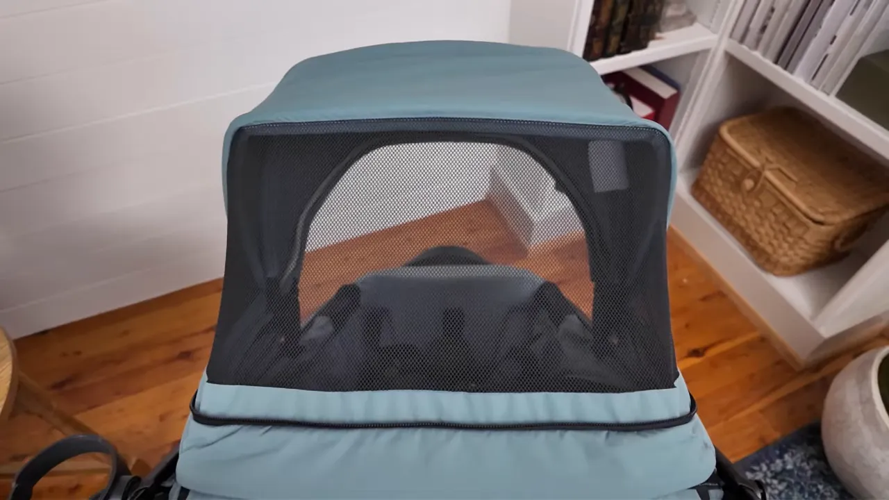 Thule Spring 2 canopy mesh peekaboo window view