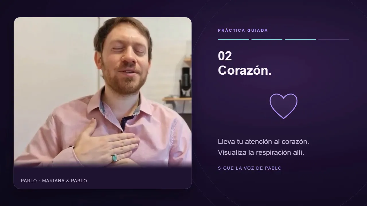 Pablo con los ojos cerrados y una mano en el pecho junto al texto Corazón