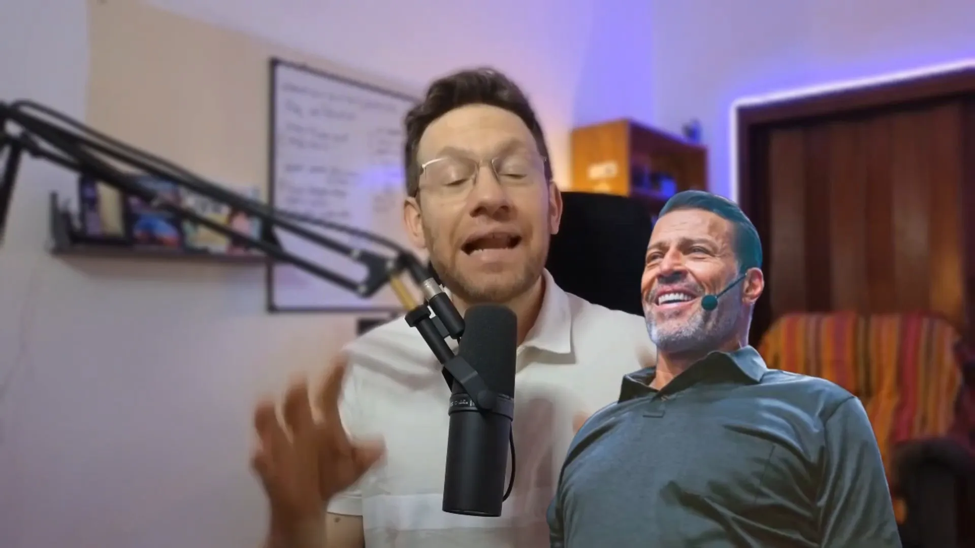 Tony Robbins hablando sobre la felicidad y éxito
