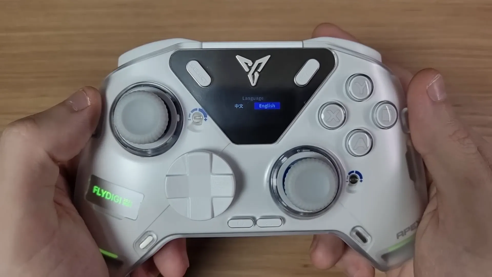 Flydigi Apex 4 English language menu options
