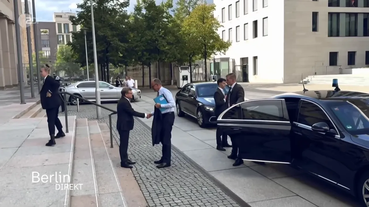 Bundeskanzler Merz im Auswärtigen Amt vor Botschaftern