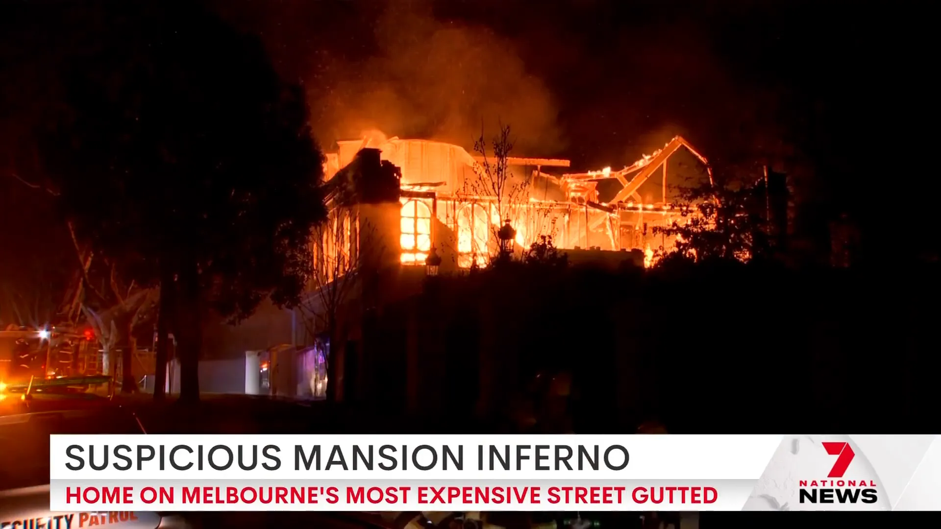 Massive fire raging at a large mansion in Toorak