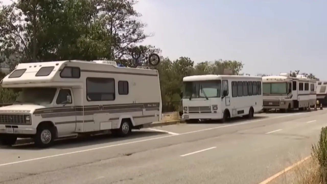 Playa del Rey bluff overlooking the ocean with homes nearby