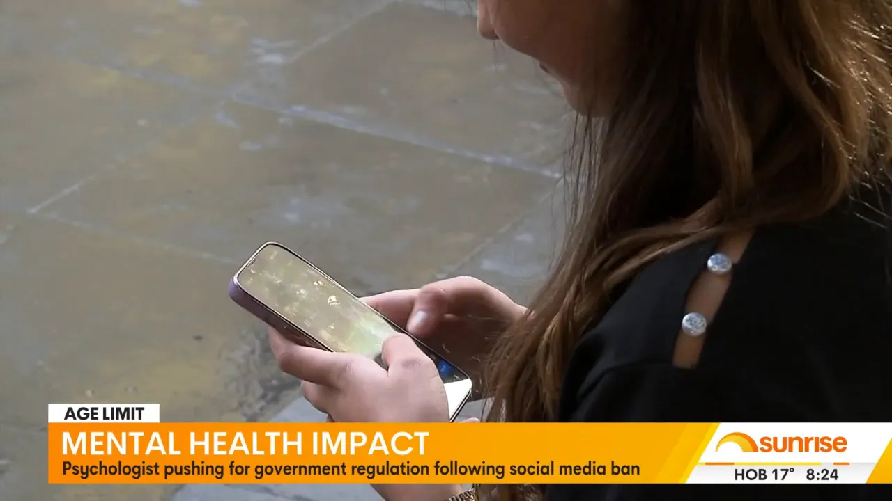 Parent modeling healthy phone use at home