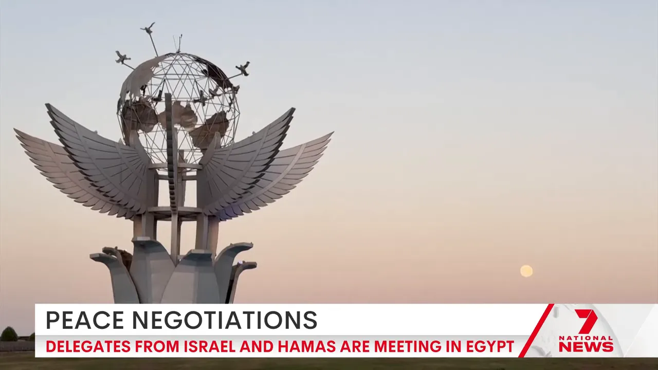 Delegates in discussions with Egyptian mediators