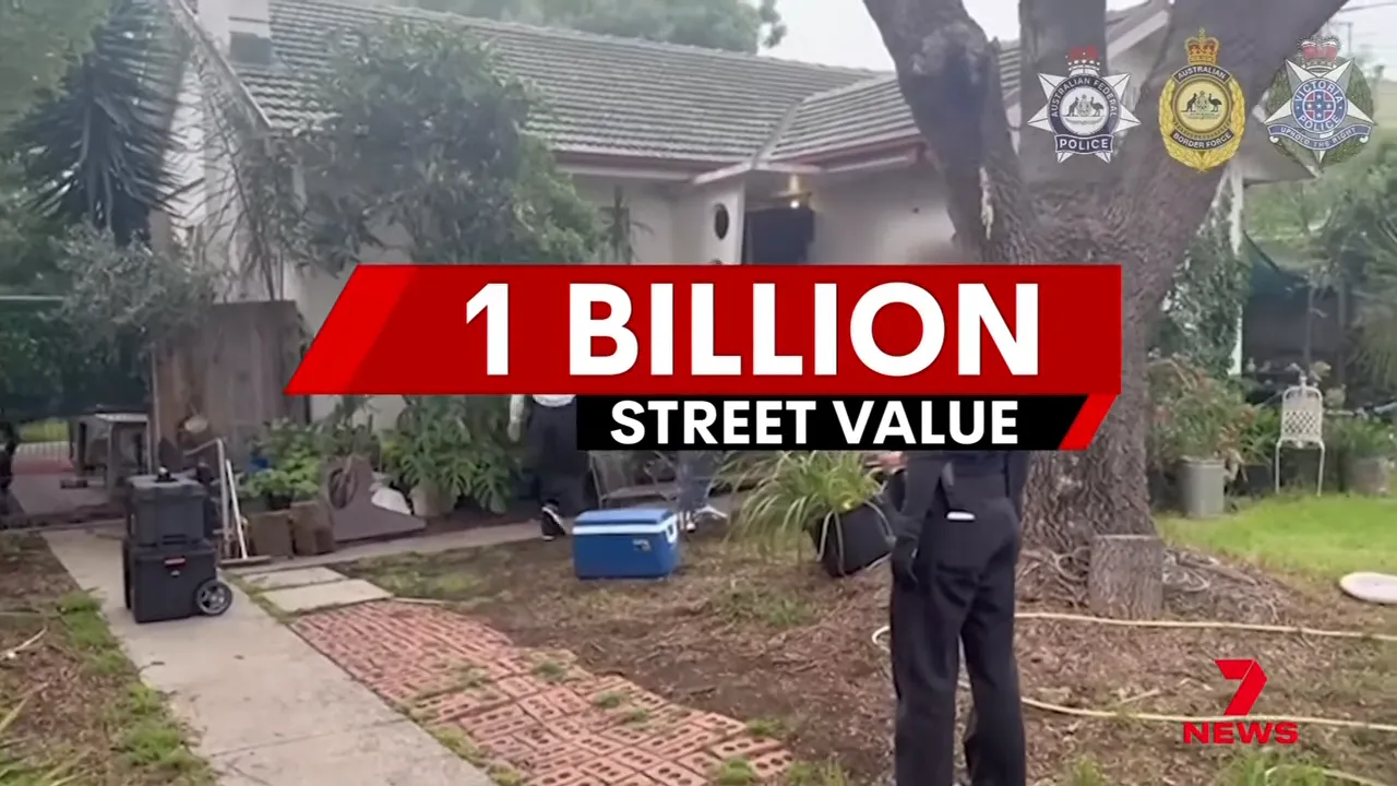 Police at a residential property with overlay stating 1 billion street value in the alleged smuggling plot