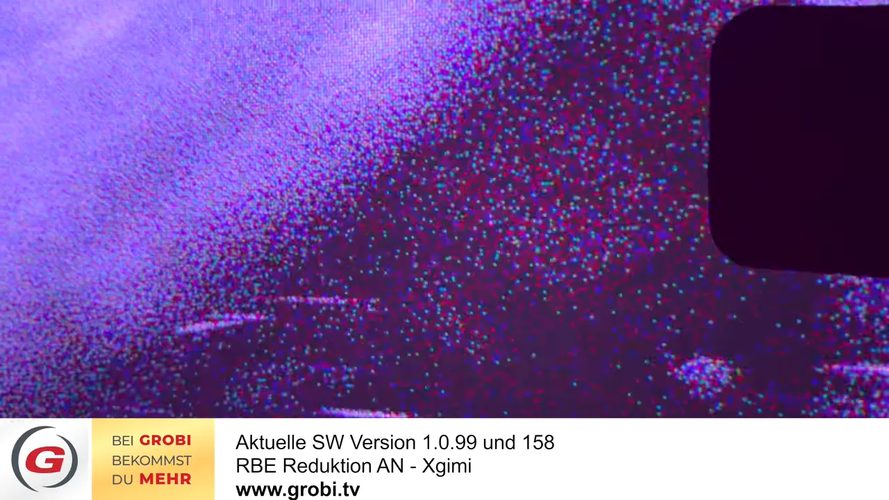 Dunkle Filmszene mit sichtbaren farbigen Punkten durch die RBE-Reduktion