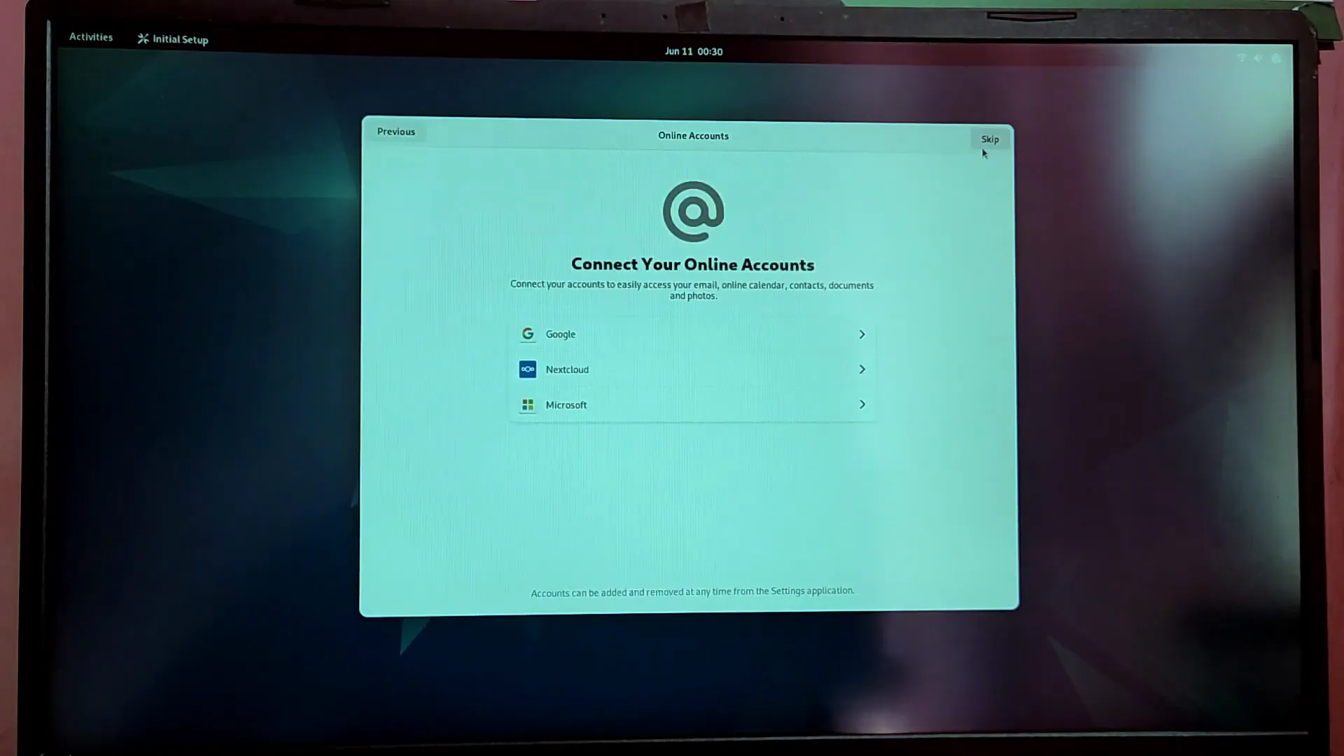 How to Dual Boot Debian 12 and Windows 10/11 9 GRUB menu showing OS options