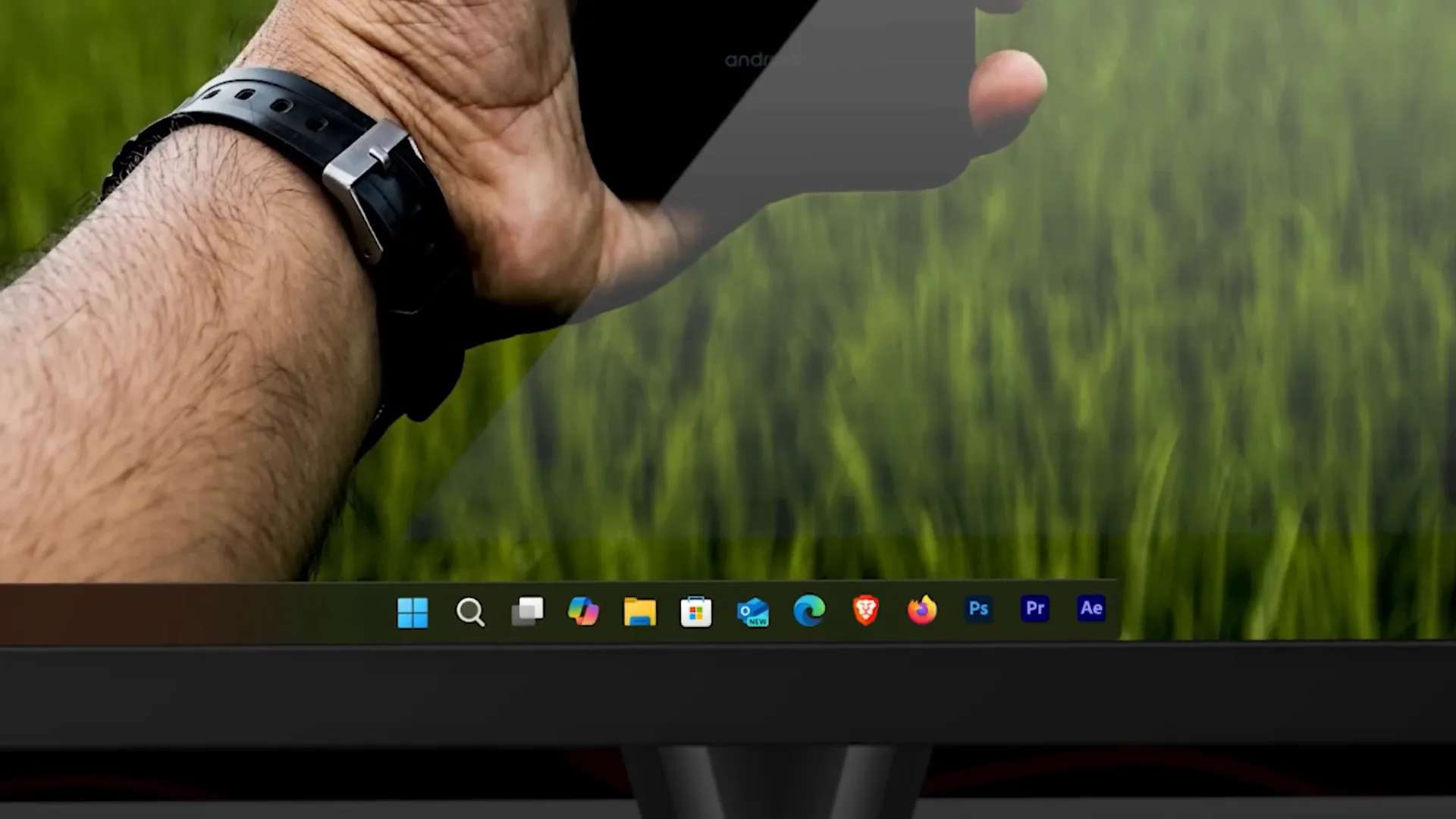 Windows Pro Customization: Unlocking the Full Potential of Your PC 8 RoundedTB taskbar customization