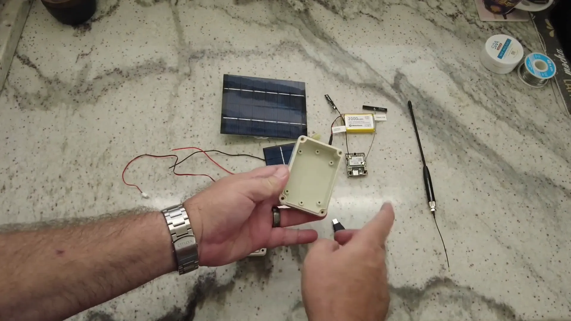 Compact case for the Meshtastic Solar Node